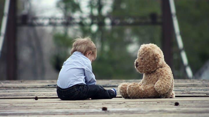 Toddler with teddybear