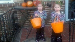 twin Halloween costumes