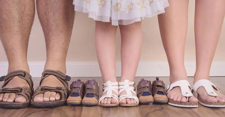 twin pregnancy announcement