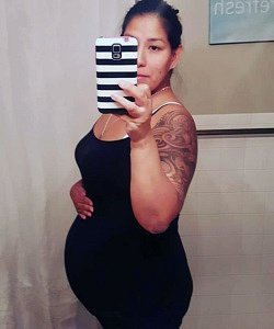 twin pregnancy belly